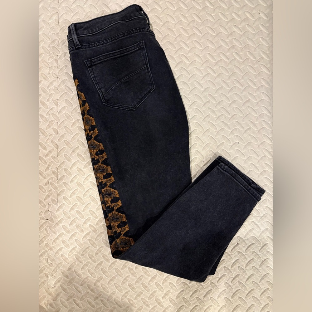 Driftwood Giselle distressed high rise cropped black animal print sz 30/27